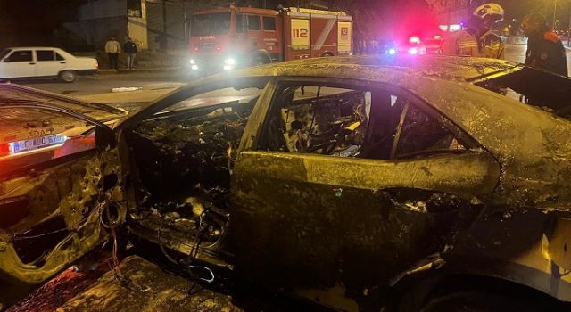 Polisin ‘Dur’ ihtarından kaçan otomobil kaza sonrası alev topuna döndü