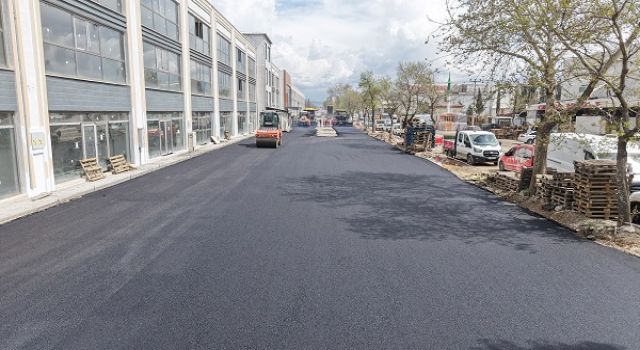 Büyükşehir, Toptancılar Sitesinde Asfalt Çalışmasını Sürdürüyor