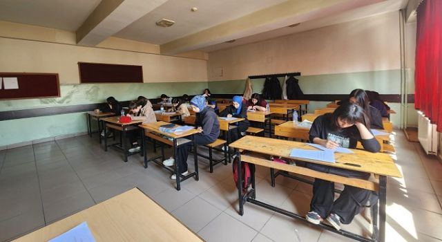 EŞİK PROJESİ’NDE OKUDUĞUNU ANLAMA YARIŞMASININ OKUL FİNALLERİ TAMAMLANDI