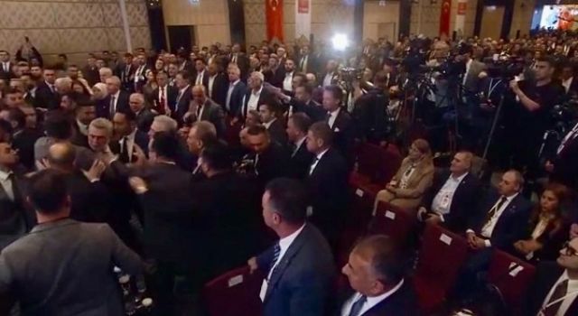 CHP’liler Başkan Görgel’in üzerine yürüdü