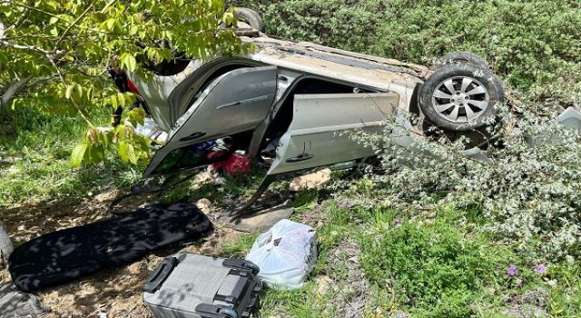 Otomobil takla attı: 1 ağır 4 yaralı