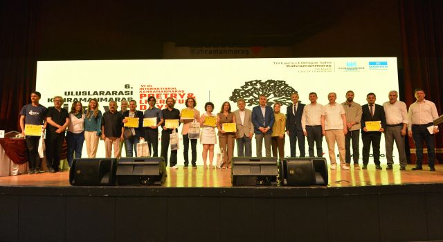Edebiyatın Başkentinde Kalemler ve Sesler Yarıştı; Dereceye Girenler Ödüllendirildi