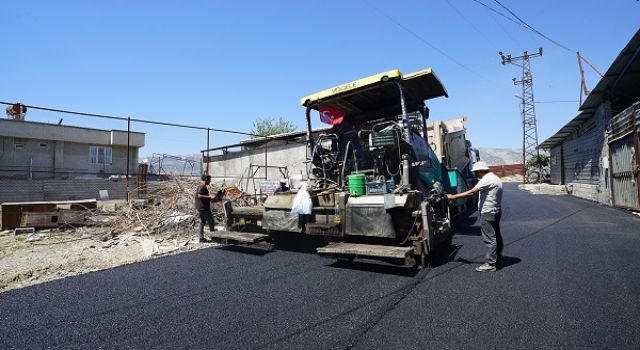 Büyükşehir’den Gençosman’da Kesintisiz Asfalt Mesaisi