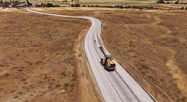 Büyükşehir’den Afşin Kırsalında Ulaşımı İyileştiren Yol Çalışması
