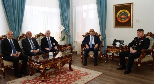 AK Parti Kahramanmaraş Heyeti İl Jandarma Komutanı Tataroğlu’nu Ziyaret Etti