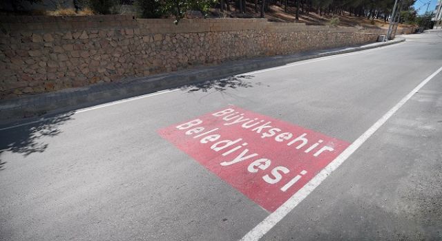 Büyükşehir, Pazarcık’ın Yol Ağını Sıcak Asfaltla İlmek İlmek Örüyor