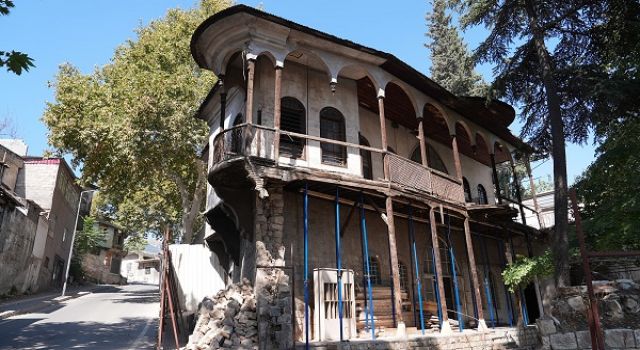 Büyükşehir, Tarihi Çiftaslan Konağı’nın Restorasyonuna Başladı