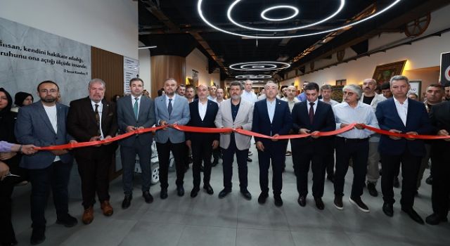 Kâbe Örtüleri ve Mukaddes Emanetler Onikişubat’ta ziyarete açıldı