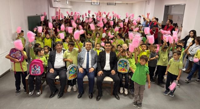 Onikişubat Belediyesi’nden kırsal mahallelerdeki 8 bin öğrenciye kırtasiye seti desteği
