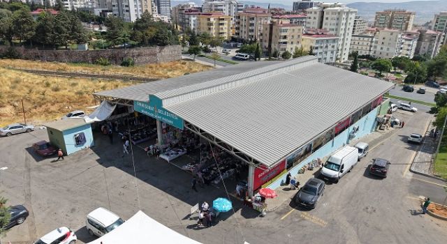 Sosyete Pazarı Yeni Yerinde Hizmet Vermeye Başladı