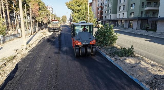 Büyükşehir, Elbistan’da Recep Tayyip Erdoğan Bulvarı’nı Asfaltla Buluşturdu