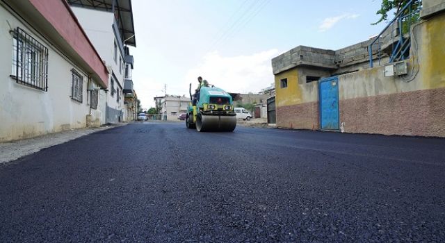 Büyükşehir’den Dulkadiroğlu Şeyh Şamil Mahallesi’nde Kesintisiz Asfalt Mesaisi