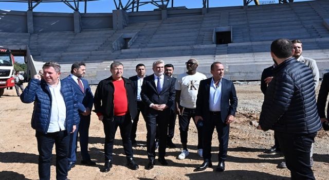 Kahramanmaraş Stadyumu’na Türk Futbolunun Efsanelerinden Tam Not