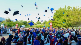 Sütçü İmam Üniversitesinde Mezuniyet Töreni