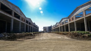 DULKADİROĞLU’NDAN YENİ SANAYİ SİTESİNDE YOL ÇALIŞMASI