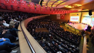 Sanatseverler Şiir Gecesine Akın Etti