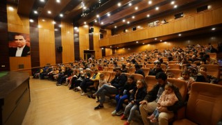 Minikler Büyükşehir’in Etkinliklerinde Hem Eğleniyor Hem Öğreniyor