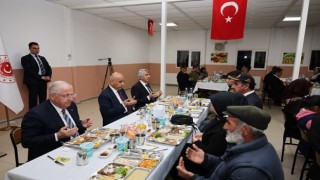 Bakan Güler, İftarda Şehit Aileleri, Gaziler ve Mehmetçikle Buluştu