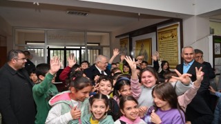 Başkan Mahçiçek, öğrencilerin sınav heyecanına ortak oldu