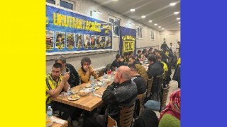 Genç Fenerbahçeliler depremzede ailelerle iftarda buluştu 