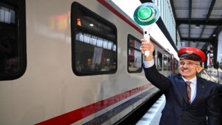 TÜRKİYE TURİSTİK TRENİ SEVDİ: "TURİSTİK DOĞU EKSPRESİ, TOPLAM 84 TREN SEFERİ YAPTI”