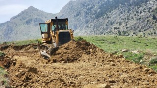 Büyükşehir, Göksun’da İnşa Edilecek Köy Evlerine Yeni Yol Açıyor