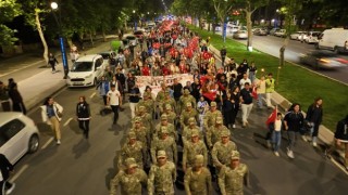Kahramanmaraş’ta 19 Mayıs Coşkusu Fener Alayı ile Başladı
