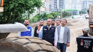 Başkan Toptaş; Kilit parkeli yollarımızı asfaltla daha konforlu hale getireceğiz