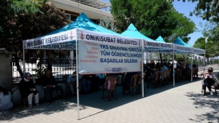 Onikişubat Belediyesinden Sosyal Sorumluluk: YKS Sınavında Velileri Yalnız Bırakmadı