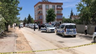 Tartıştığı kişinin boğazını kesti 