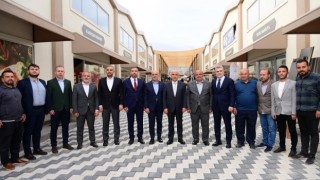 Başkan Görgel, Derepazarı Çarşısı’nda Esnaf ve Vatandaşlarla Bir Araya Geldi