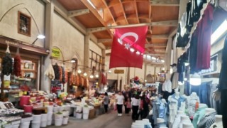 Çarşılar Hareketlendi