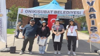 Oryantiring sporcuları bu kez kitapların izini sürdü