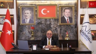 BAŞKAN AKPINAR’DAN ANNELER GÜNÜ MESAJI: “CENNET, ANNELERİN AYAKLARI ALTINDADIR”