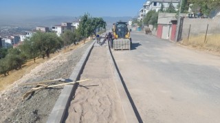 DULKADİROĞLU BELEDİYESİ’NDEN BALLICA MAHALLESİ’NE KALDIRIM DÜZENLEMESİ