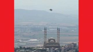 Kahramanmaraş’ta savaş uçakları Dünyan’nın en büyük Türk Bayrağı için havalandı 