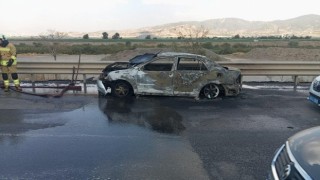 Kahramanmaraş’ta otomobil demir yığınına döndü 
