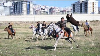 KSÜ’de Geleneksel Spor Etkinlikleri Düzenlendi