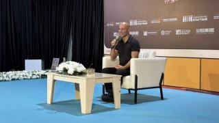 Sevilen Yazar Kahraman Tazeoğlu, KAFUM’da Okurlarıyla Bir Araya Geldi