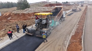 Büyükşehir, Yeni Yurtlar İçin Yol İnşa Ediyor