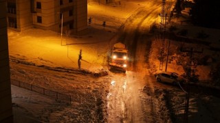 Büyükşehir’den Önsen ve Kurtlar’da Kar ve Buzlanmaya Karşı Etkin Mücadele