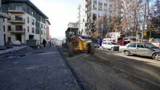 Büyükşehir’den Yağış Sonrası Yollardaki Bozulmalara Hızlı Müdahale