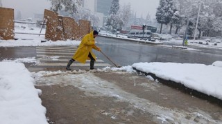 Kar Yağışı Sonrası Yürüyüş Yollarında Güvenlik İçin Büyükşehir Sahada
