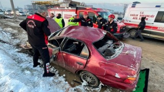 Trafik Kazası: 1 Kişi Ağır Yaralandı
