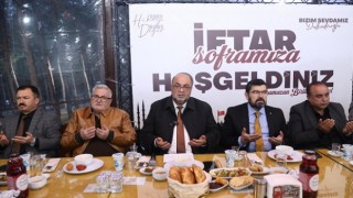 BAŞKAN AKPINAR, 105 MAHALLE MUHTARIYLA İFTARDA BULUŞTU