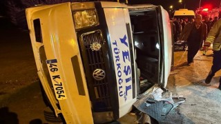 Servis aracı devrildi: 10 yaralı