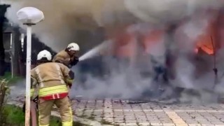 Kahramanmaraş’ta baraka yangını korkuttu 