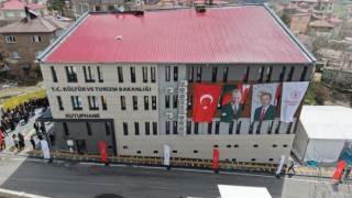 Andırın Şehit Astsubay Ömer Halisdemir İlçe Halk Kütüphanesi Hizmete Açıldı