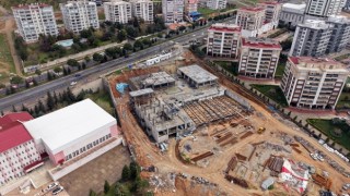 Kahramanmaraş’ın Yeni Nesil Gençlik ve Spor Kompleksi Hızla Yükseliyor