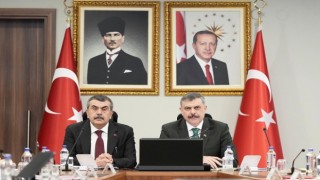 OKULLARDAKİ SALDIRILAR SONRASI GÜVENLİK ZİRVESİ: YENİ TEDBİRLER MASADA